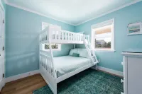 Beachside-Ocean views & Great beach access