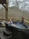 Creekside treehouse. with hot tub.
