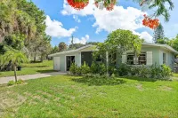 Waveland House in Jensen Beach: minutes to beaches, parks, marina and downtown