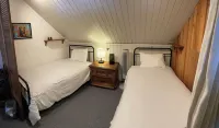 Fully remodeled 1 Bedroom + Loft great for families, with washer/dryer