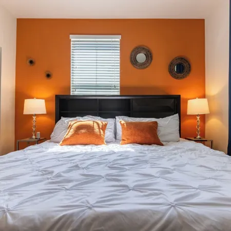 2 Bedrooms ✦ Ground Floor Unit ✦ Pool ✦ Wi-Fi ✦ Gym ✦ Pack 'n Play