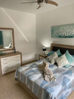 Villa Verano - Luxury 2 Bed Villa with heated pool and sea views