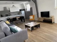 Large elegant apartment in the heart of Epernay. Quiet top floor with lovely view.