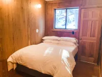 Forest Hideaway, 1 Min from Woodward, Sleeps 10 - balcony