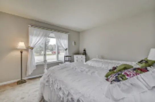 Beautifully updated. Convenient central Boise location