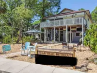 Best River Home-Bear Trail Retreat- 10 Kayaks, LG Yard, Gazebo, Firepit & Kayaks