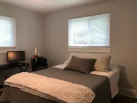 HICKORY HOUSE 4 SHORT AND LONG  TERM RENTAL