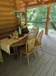 Cozy 2-bedroom lodge near Higgins Lake with WiFi, AC