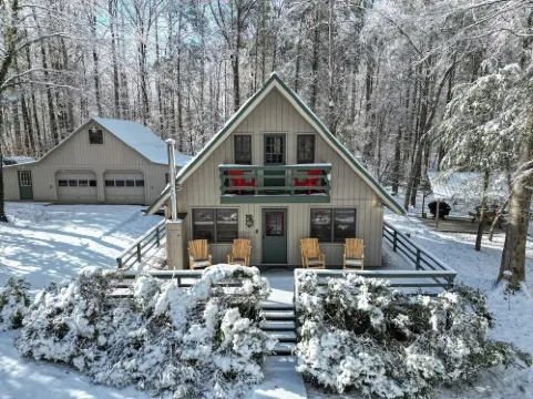 Cabin in the Smokies, 30-mins away from Gatlinburg & Pigeon Forge- Pet friendly