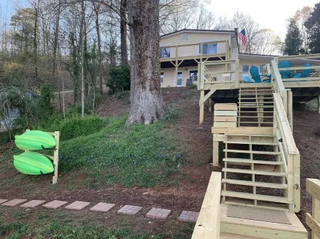 Heavenly Harbor - Lake Life at its Best!