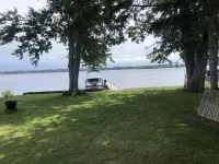 Quiet property on lake Oneida