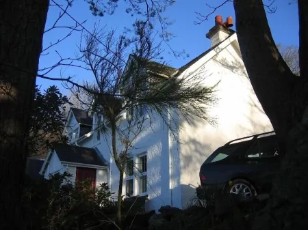 Fabulous House with Stunning Sea Views to Skye. By NTS gardens. Great Privacy. Отели рядом с достопримечательностью «Museum Kyle Line»