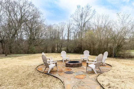 Cozy Cottage by the Clinch River