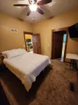 Mayor's Manor - with everything you need in a homebase get away. Pet friendly.