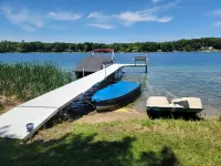 Nice Cozy Lake House, Great Yard.