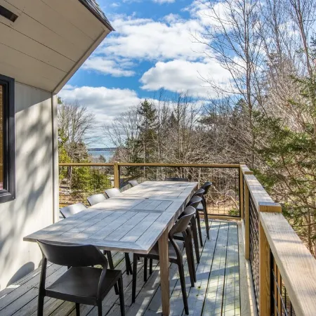 Boothbay area -- Newly renovated, near ocean, short drive to Botanical Gardens