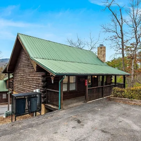 1BR Cozy Cabin - Romantic, Hot Tub, Couples, RELAX in Pigeon Forge