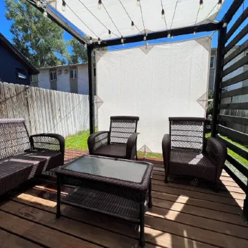 Modern Bungalow - Pet Friendly - Close to downtown