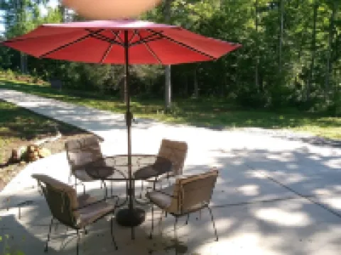 Creek Side Mtn Cabin Near Hiking, Waterfalls, Lakes& Golf. Pets/ Dogs 25lb Less