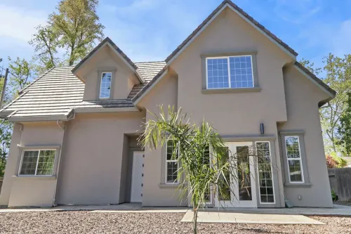 The Salma Plan: 4BR, 3.5BA, 2600 Sq Ft, Near Campus