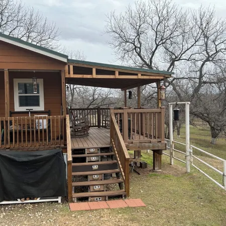 Ben Ranch Cabin # 2 located in a century old Pecan Orchard. 2 Bedroom plus couch