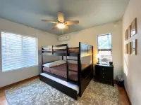 It's a cool summer in Flagstaff! Enjoy the pines in a 3/2 with a king bed
