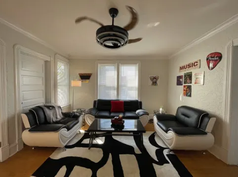 Enjoy this unique North Shore experience!