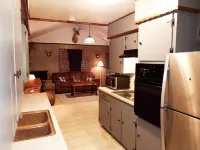 The Franklin Ranch Hunter's Cabin - 35 Minutes from Texas A&M football!
