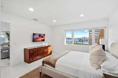 Intracoastal 2-bedroom condo near downtown West Palm Beach