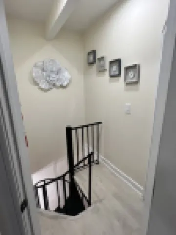 NEW-Free Prkg-2BR/2.5Bath/3 Queen Size Beds-Duplex