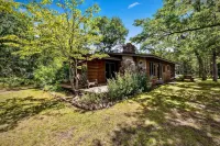 Lakeside Haven at Upper Hay Lake