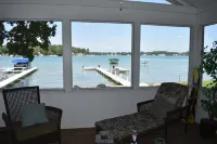 Nautical 5 Bedroom 5 Bathroom Home on Diamond Lake