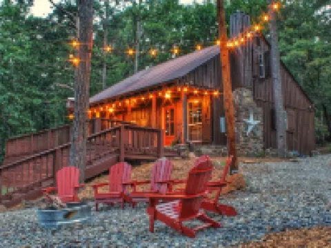 3Br Cabin, Hot Tub, Mountain View, Firepit, Playset, Pets OK, Sleeps 8 Hotels in Latimer County