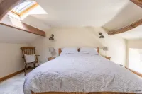 Chapel Cottage - with Log Burner Hotels in Hawes