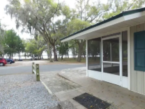 Best Lake View Cottage #21 at Salt Springs Resort