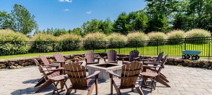 Coastal Retreat with Pool and Cheerful Vibes Hotels in Waldo County