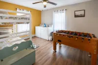 Hillside Hideaway.Quiet, clean, Hot tub. hidden gem, Skyline Park & Massanutten.