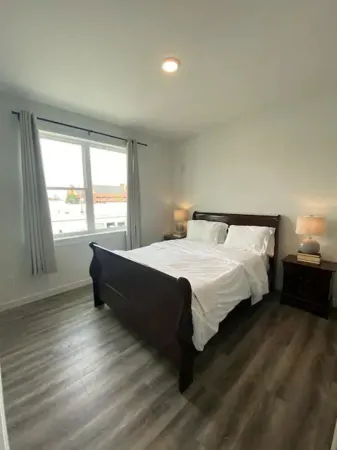 Top Floor Apartment Downtown