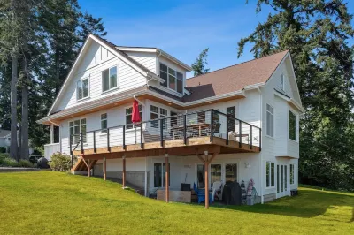 Spectacular waterfront Bainbridge Island Home. Breathtaking views! Hotels near Gazzam Lake Preserve