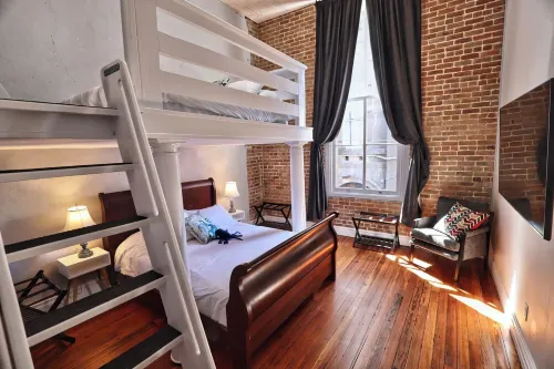 Octopus Lounge on Strand- historic neighborhood, local shops and dining