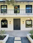 LakeView Villa, lake access, lake view, hot tub, game room, outdoor space - 民宿