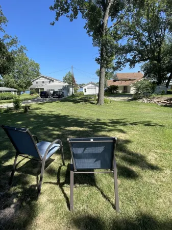 Peaceful lake retreat Отели в г. Branch County