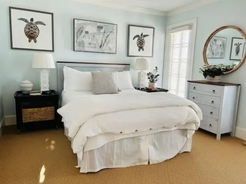 On the Sound 6BR 4.5BA home! Great for large families, 2 living spaces. Hot tub!