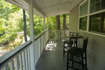 Cabin & Screened Porch with Scenic Views on Triplett Creek – Near Cave Run Lake!