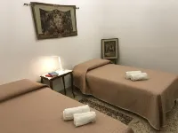 Large apartment for exclusive use on the sea