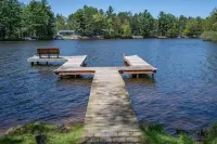 Grandpa’s Lagoon!  Spacious Cabin on Eagle River Chain, minutes from downtown!