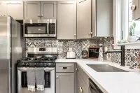 La Casa Negra - Spanish Townhome in SoBro