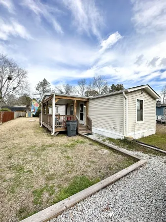 NOW BOOKING FOR WINTER! CUTE….COZY….COASTAL!! Quiet Neighborhood! Отели рядом с достопримечательностью «Парк Сансет Бич»