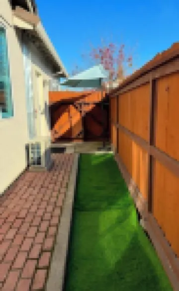 Cozy Broadstone Guesthouse Located Near Shops & Trails with AC, WiFi & Laundry!