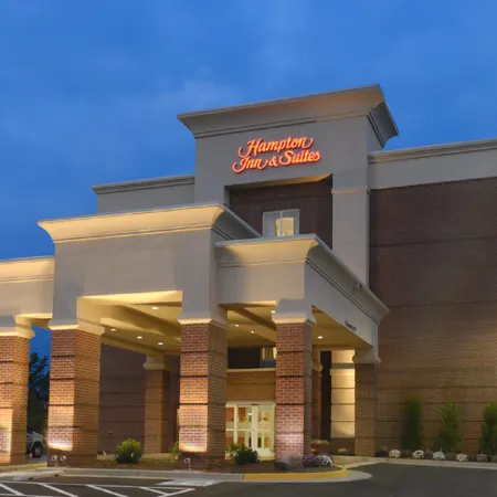 Hampton Inn & Suites Herndon-Reston